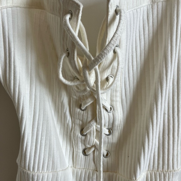 NWT off white bodysuit with ties - Picture 3 of 6